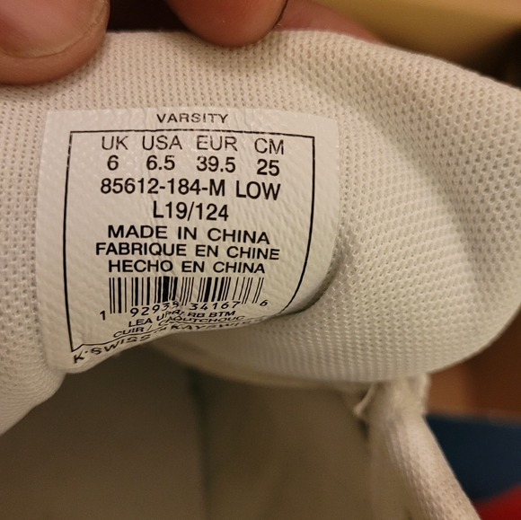 Girls K-Swiss size 6.5 medium - Picture 2 of 6